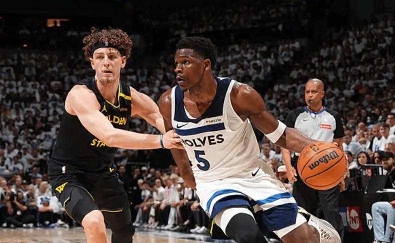 爱游戏体育-快船球星三分绝杀，全场观众热烈欢呼，处理不要说明合作.的简单介绍